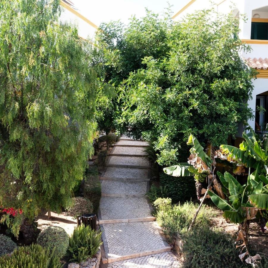 2 Bedroom Groundfloor Swimming Pool Apartment