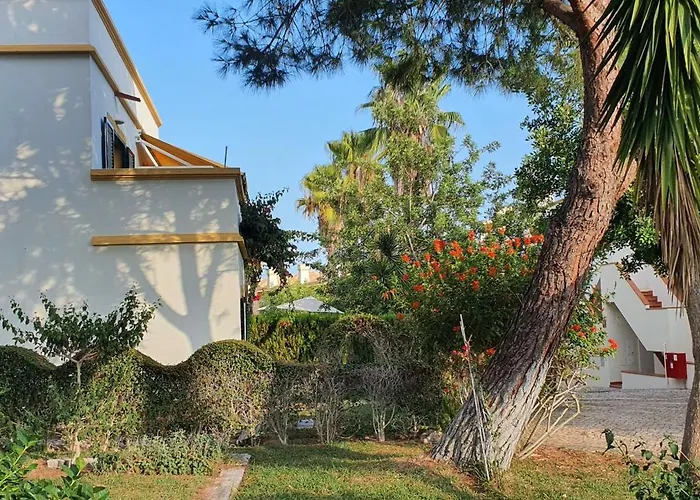 Nice 2 bedroom apartment groundfloor swimming pool